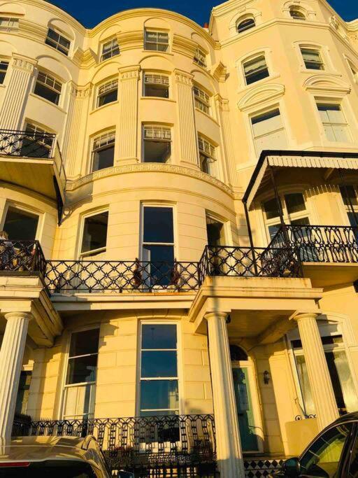 Stunning Seafront Apartment Hove Extérieur photo